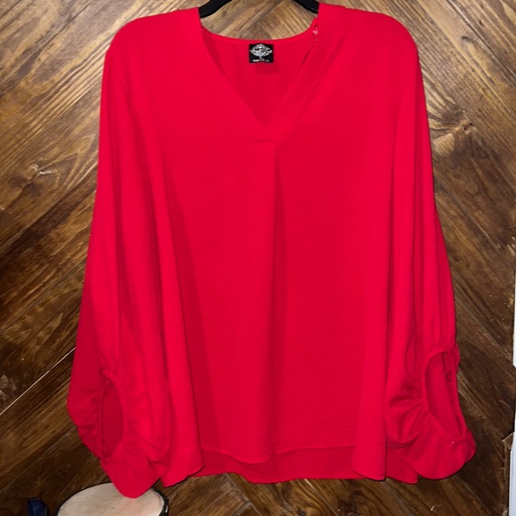 Cute Calstyle blouse❤️Size M. Color: Red - Picture 1 of 7